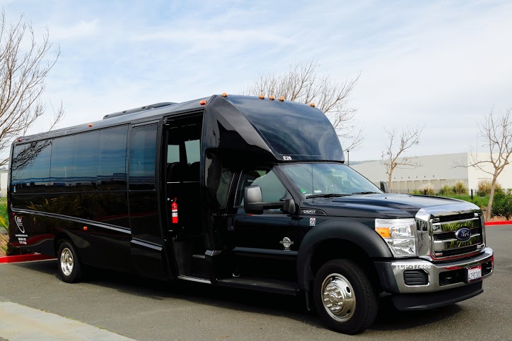 High Quality Luxury Shuttle Bus Seats upto 27 passengers