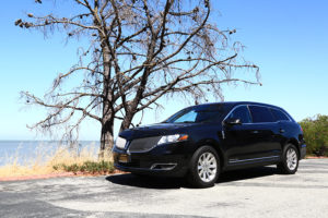Hire a Luxury Lincoln MKT Which Seats Up to 3 Passengers & Have Spacious Luggage Room