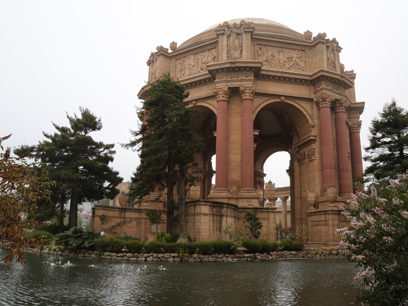 Explore the Beautiful Palace of Fine Arts in a Luxury Limousine